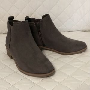 Time and Tru gray ankle boots